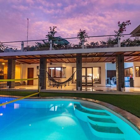 סמיניאק 5 Bedroom Villa Sultan Luxury Entertainment And Relaxation מראה חיצוני תמונה