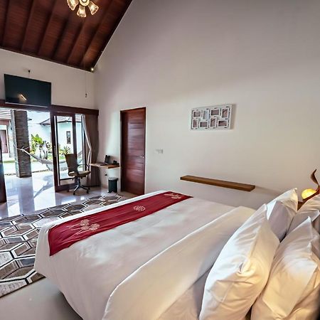 סמיניאק 5 Bedroom Villa Sultan Luxury Entertainment And Relaxation מראה חיצוני תמונה