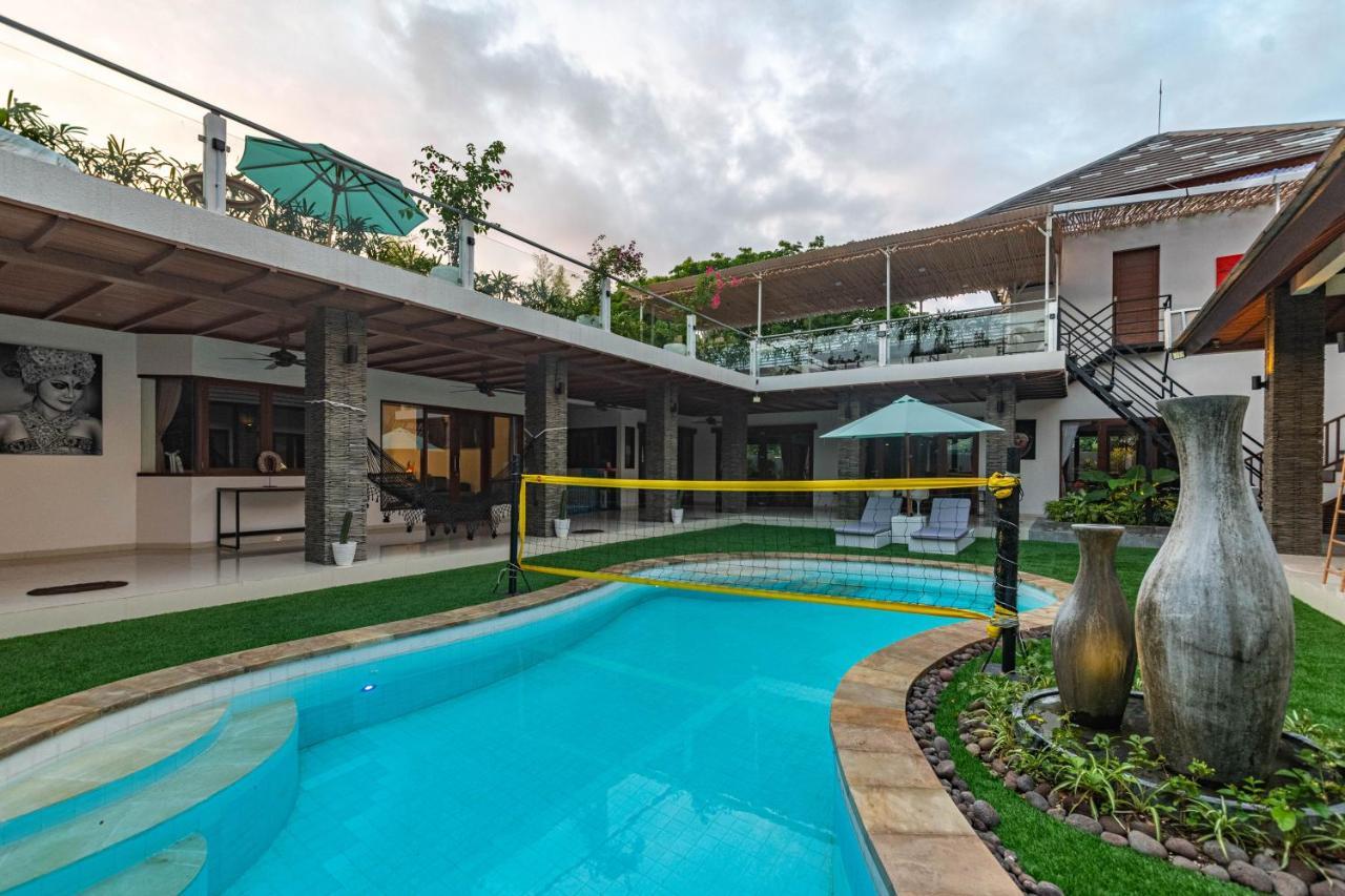 סמיניאק 5 Bedroom Villa Sultan Luxury Entertainment And Relaxation מראה חיצוני תמונה
