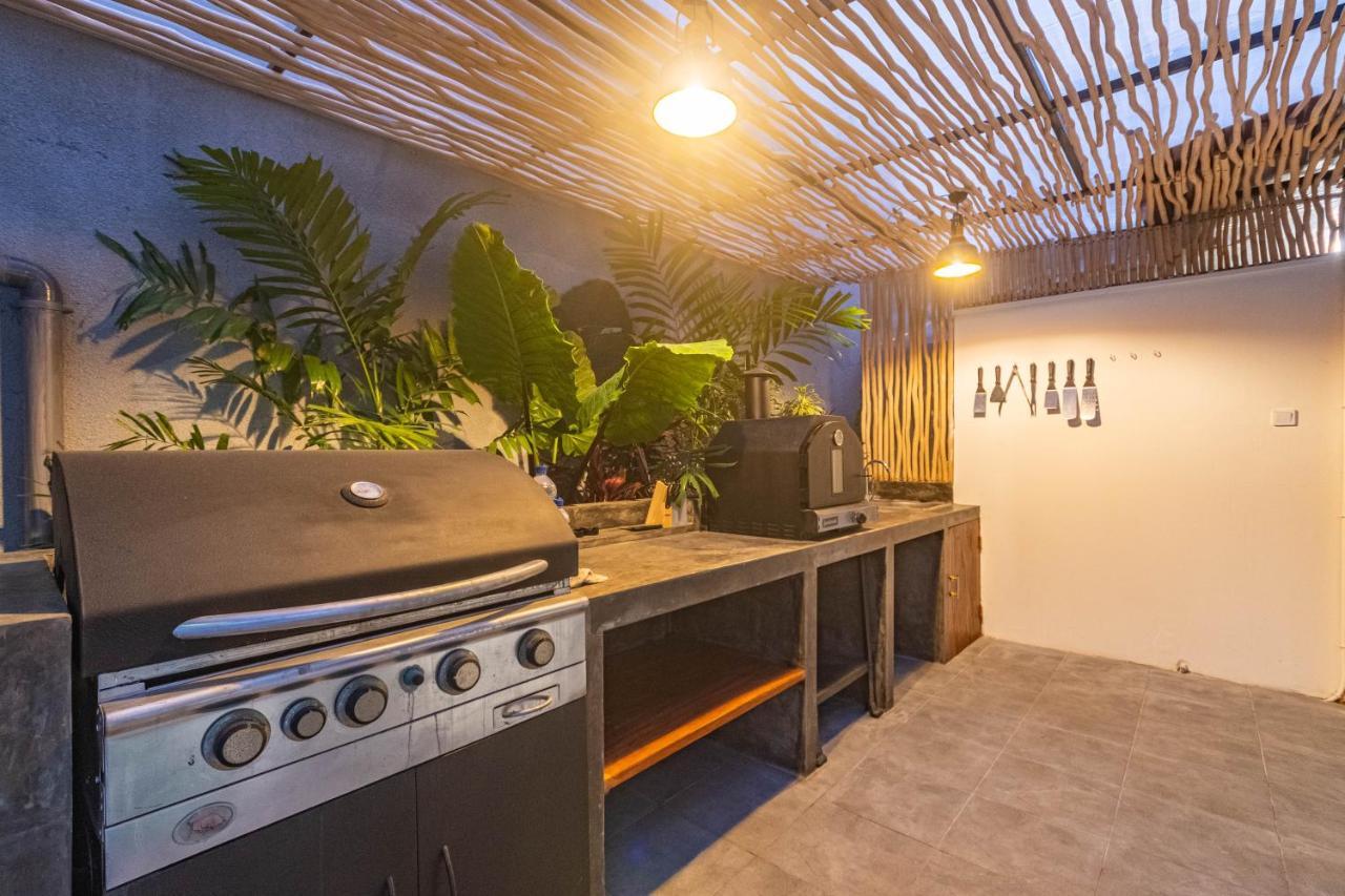 סמיניאק 5 Bedroom Villa Sultan Luxury Entertainment And Relaxation מראה חיצוני תמונה