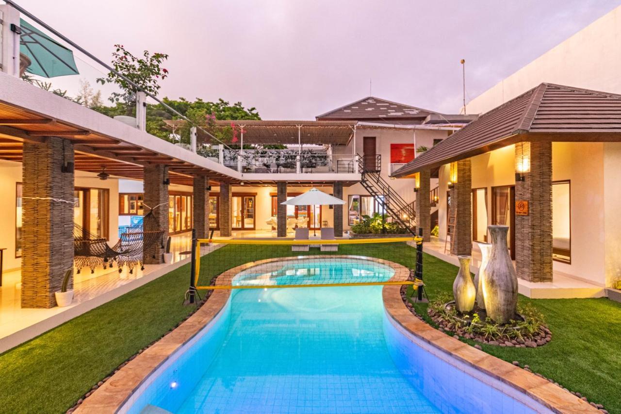סמיניאק 5 Bedroom Villa Sultan Luxury Entertainment And Relaxation מראה חיצוני תמונה