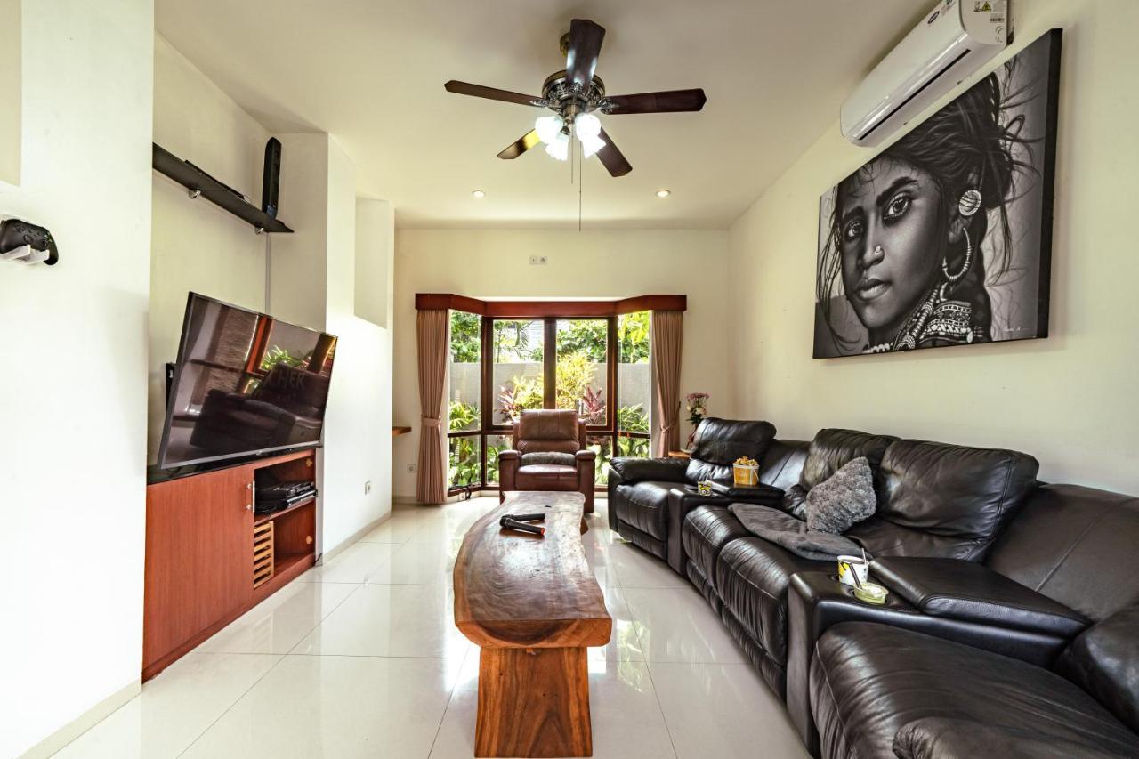 סמיניאק 5 Bedroom Villa Sultan Luxury Entertainment And Relaxation מראה חיצוני תמונה