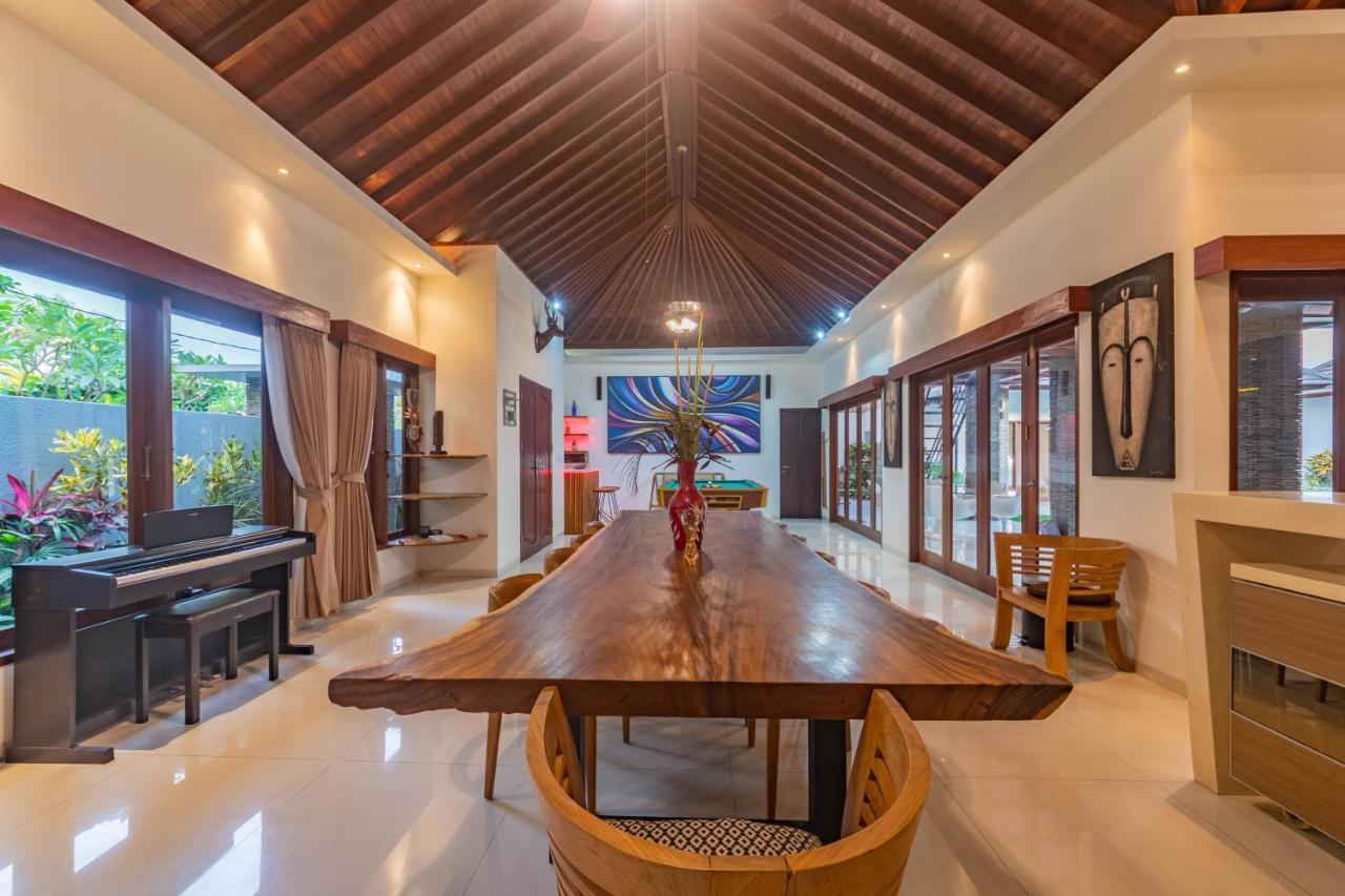 סמיניאק 5 Bedroom Villa Sultan Luxury Entertainment And Relaxation מראה חיצוני תמונה