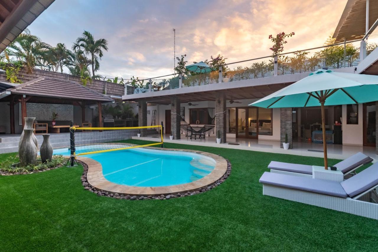 סמיניאק 5 Bedroom Villa Sultan Luxury Entertainment And Relaxation מראה חיצוני תמונה