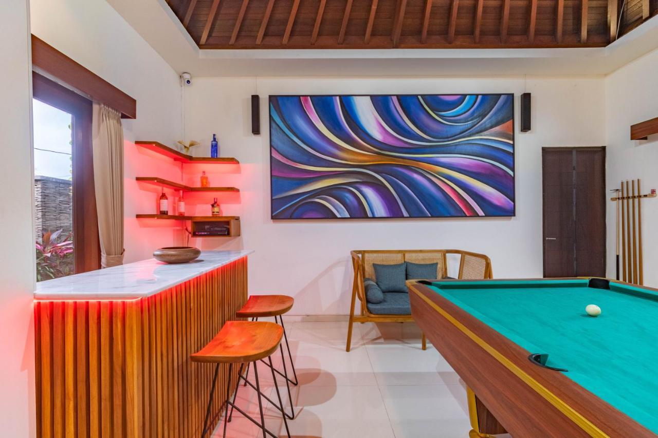 סמיניאק 5 Bedroom Villa Sultan Luxury Entertainment And Relaxation מראה חיצוני תמונה