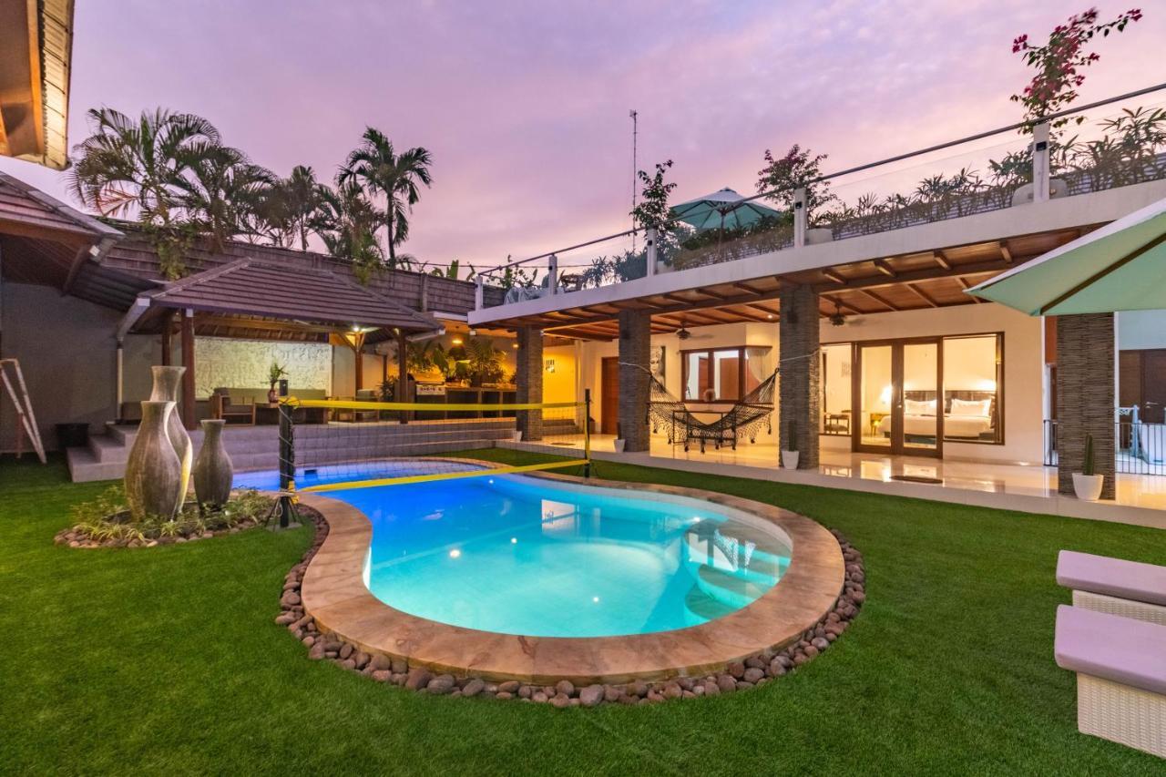 סמיניאק 5 Bedroom Villa Sultan Luxury Entertainment And Relaxation מראה חיצוני תמונה