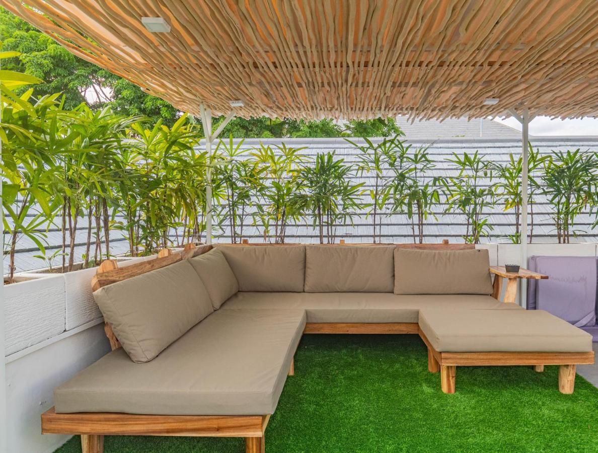 סמיניאק 5 Bedroom Villa Sultan Luxury Entertainment And Relaxation מראה חיצוני תמונה
