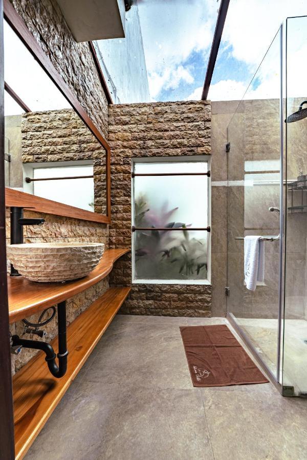 סמיניאק 5 Bedroom Villa Sultan Luxury Entertainment And Relaxation מראה חיצוני תמונה